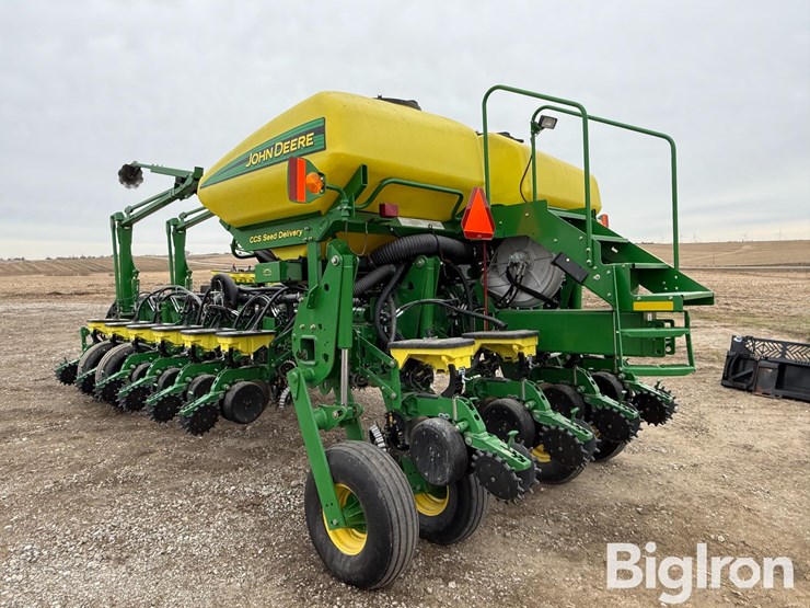 2009-john-deere-1770nt-ccs-image-7
