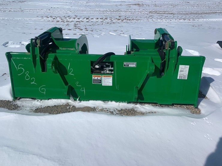 john-deere-loader-bucket-image-5