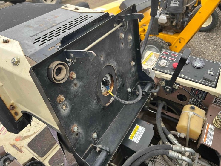 2011-grasshopper-721d-image-15