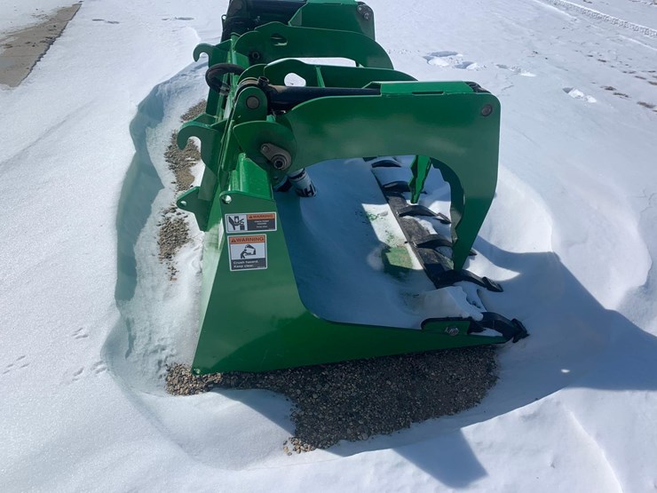 john-deere-loader-bucket-image-3