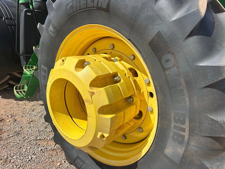 2013-john-deere-7200r-image-38
