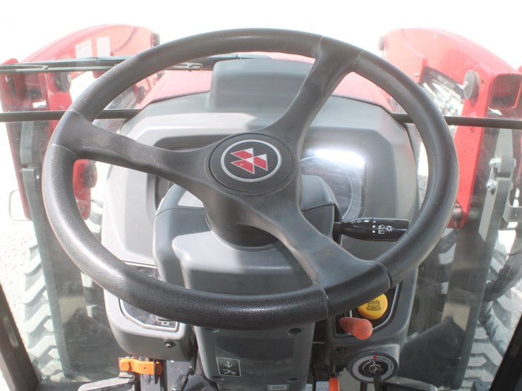2018-massey-ferguson-1755m-image-28