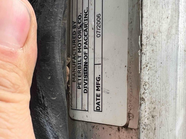 2005-caterpillar-c15-image-24