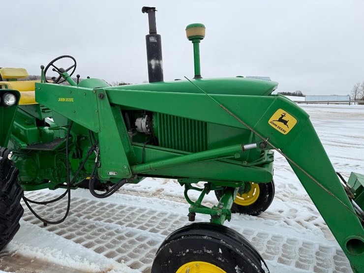 john-deere-3010-image-18