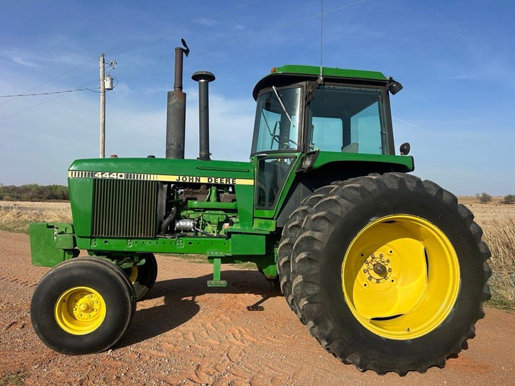1982-john-deere-4440-image-27