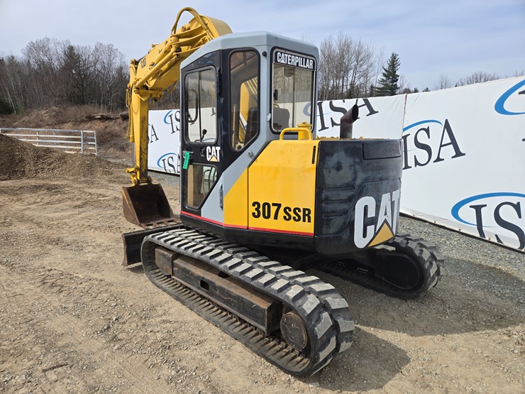 caterpillar-307-image-3