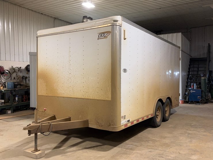 2019-bravo-enclosed-trailer-image-1