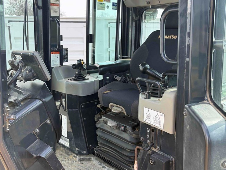 2020-komatsu-d51pxi-24-image-13