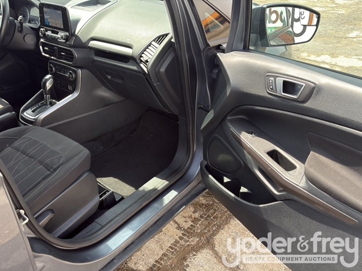 2019-ford-escape-image-14