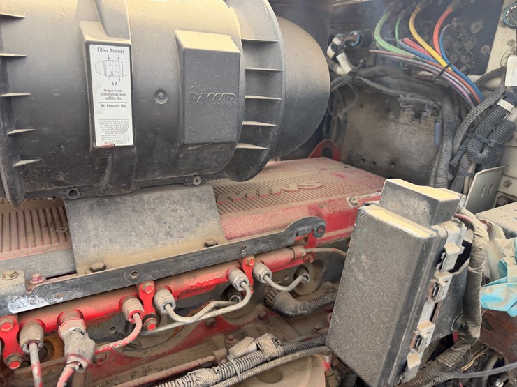 2012-kenworth-900b-image-59