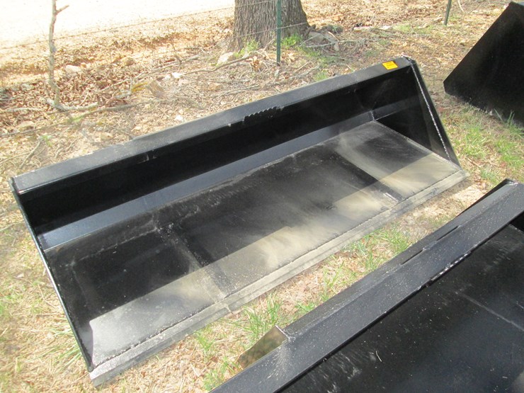 #44090-•-84"-skid-steer-bucket-image-2