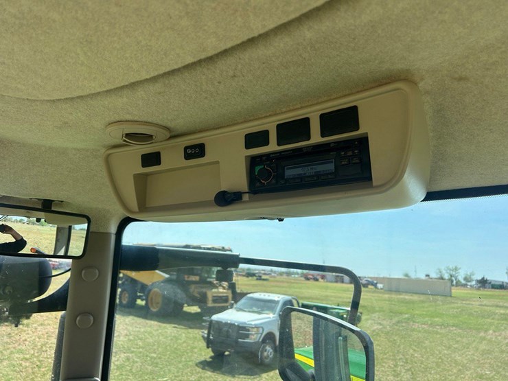 2017-john-deere-8270r-image-29