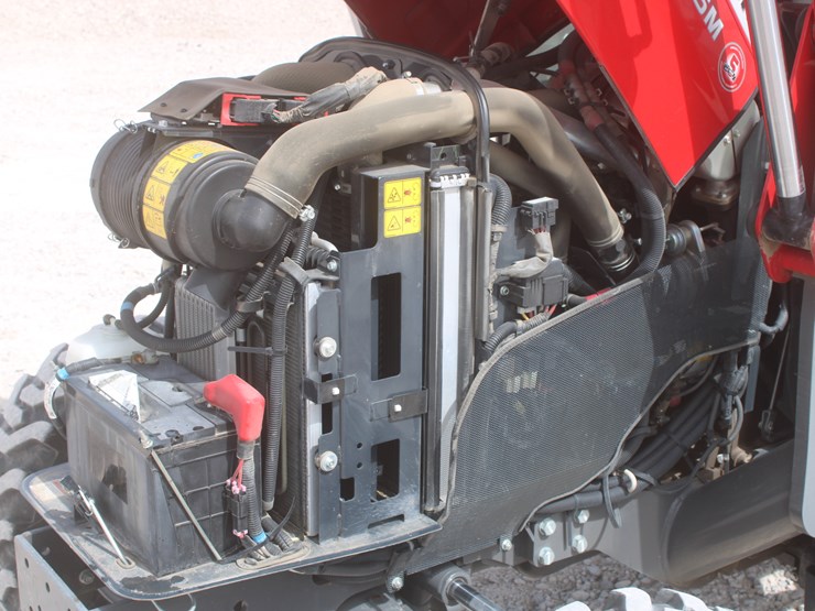 2018-massey-ferguson-1755m-image-64