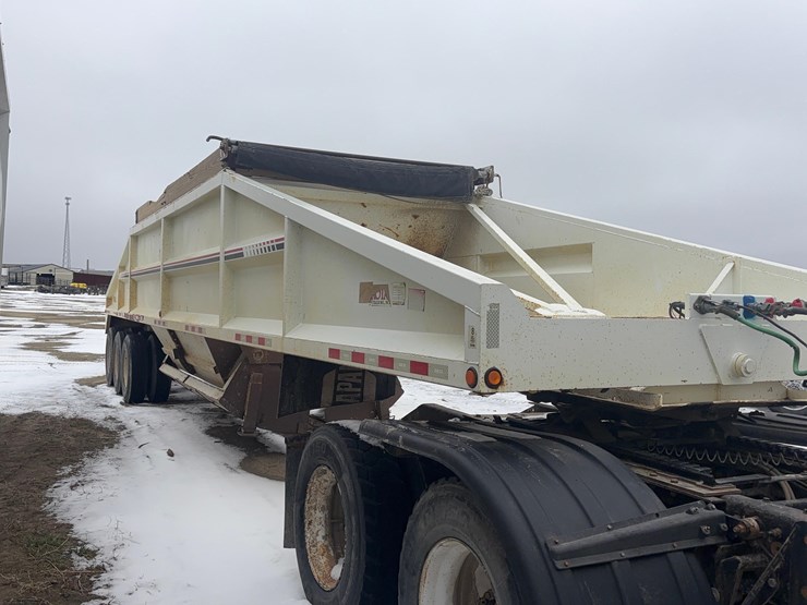 2011-dakota-gravel-trailer-image-5