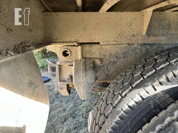 1991-freightliner-fld120-image-8