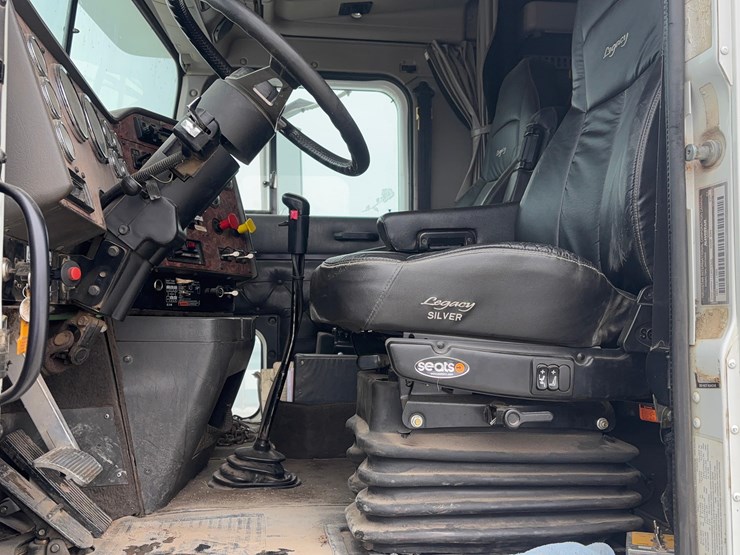 2000-international-9000-image-8