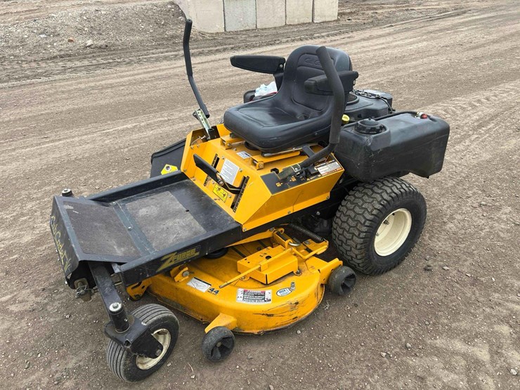 cub-cadet-zero-turn-lawn-mower-image-1