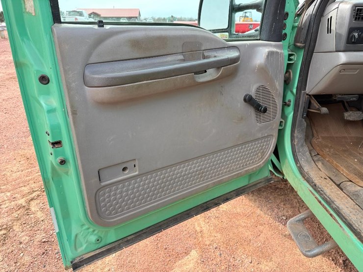 ford-f450-xl-image-32