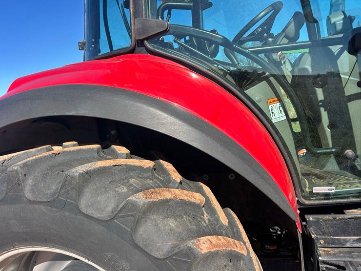 2019-case-ih-farmall-120u-image-42