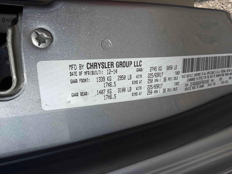 2015-dodge-grand-caravan-image-17