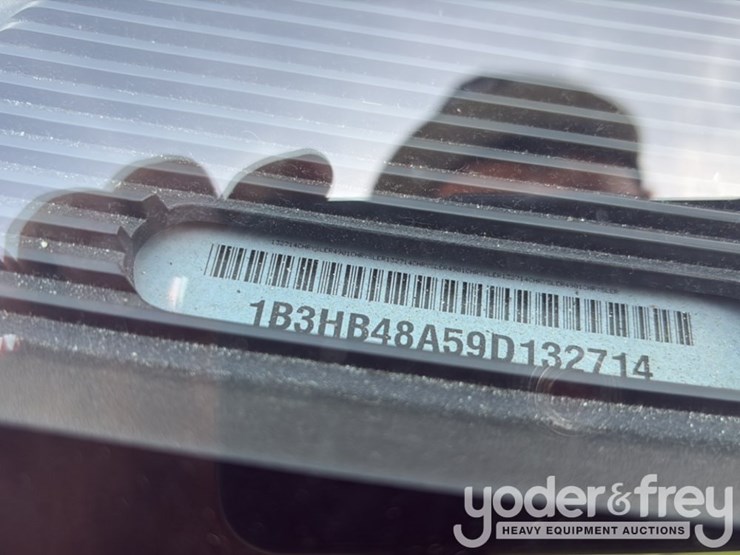 2009-dodge-caliber-image-30