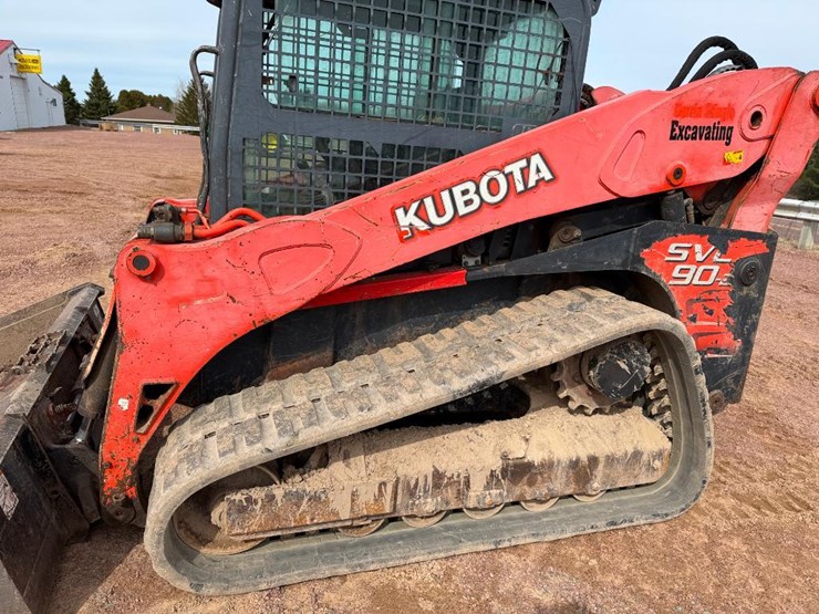 kubota-svl90-2-image-12