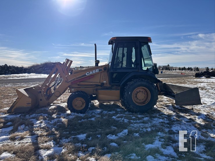 2000-case-570m-xt-image-8