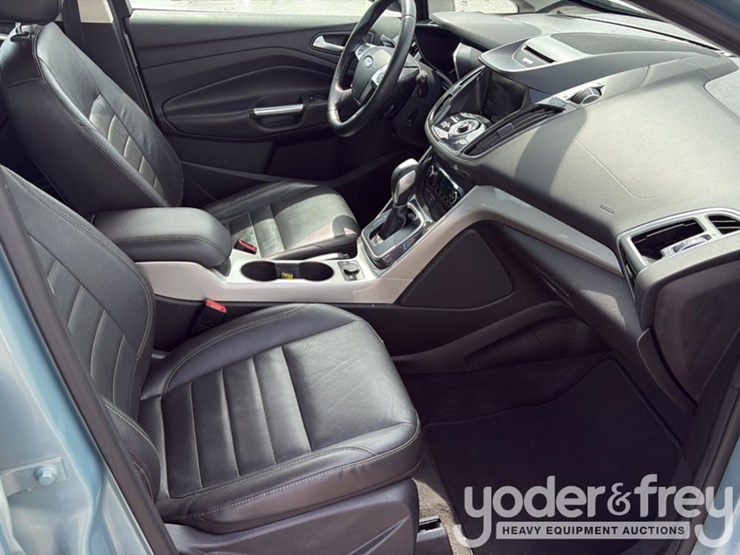 2013-ford-cmax-image-23