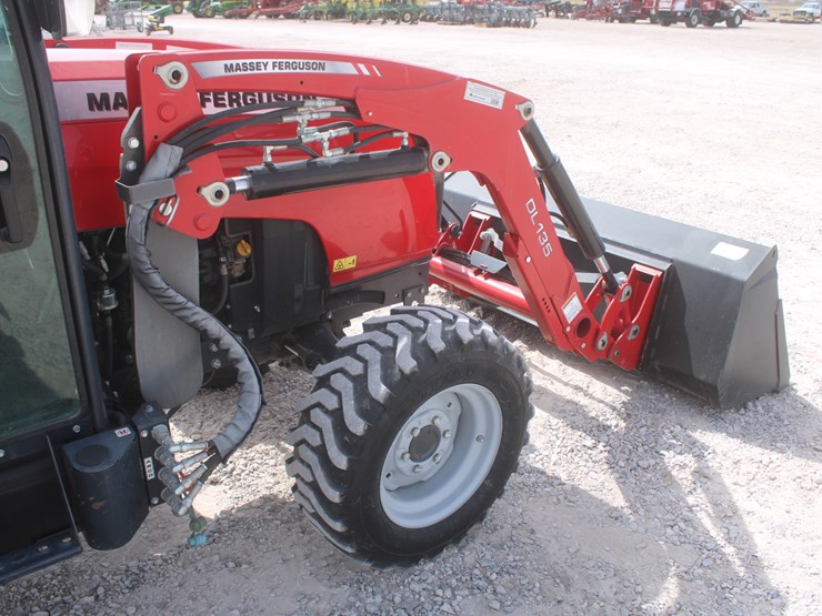 2018-massey-ferguson-1755m-image-48