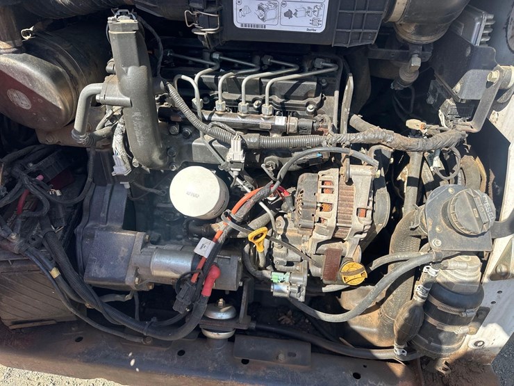 2016-bobcat-t650-image-9