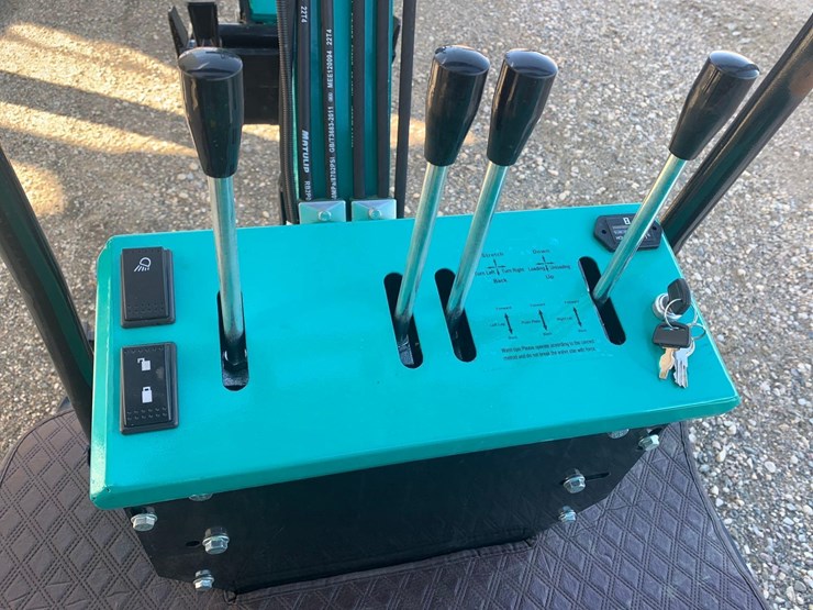 mh12rx-compact-excavator-image-6