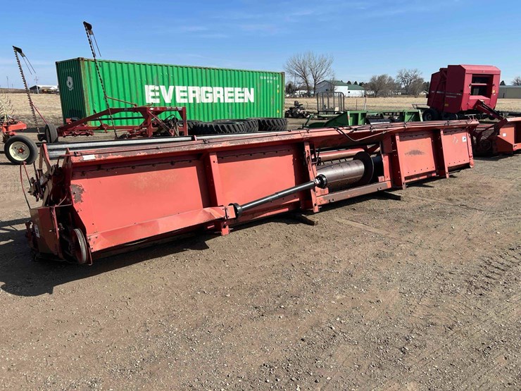 international-810-image-6