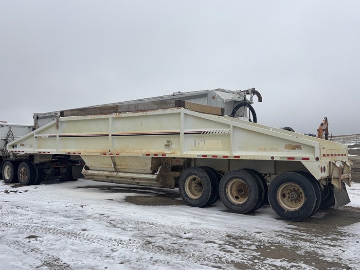 2011-dakota-gravel-trailer-image-9