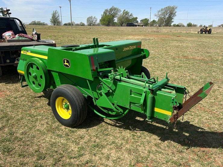 john-deere-348-image-14