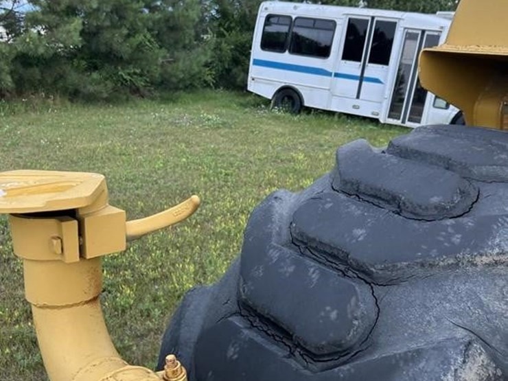 caterpillar-613-image-37