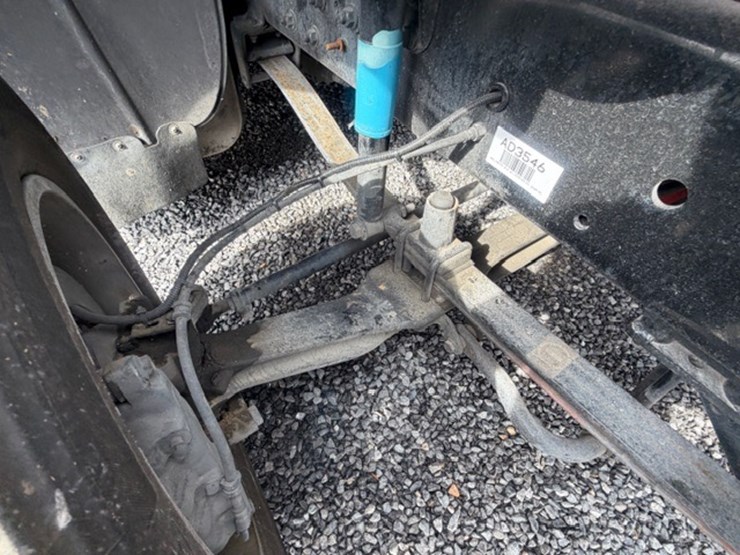 2008-freightliner-m2-106-image-96