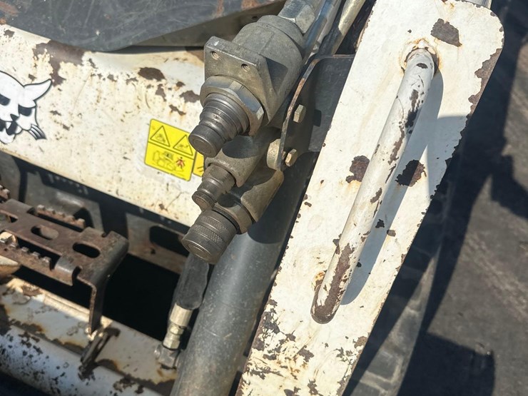 2021-bobcat-t450-image-9