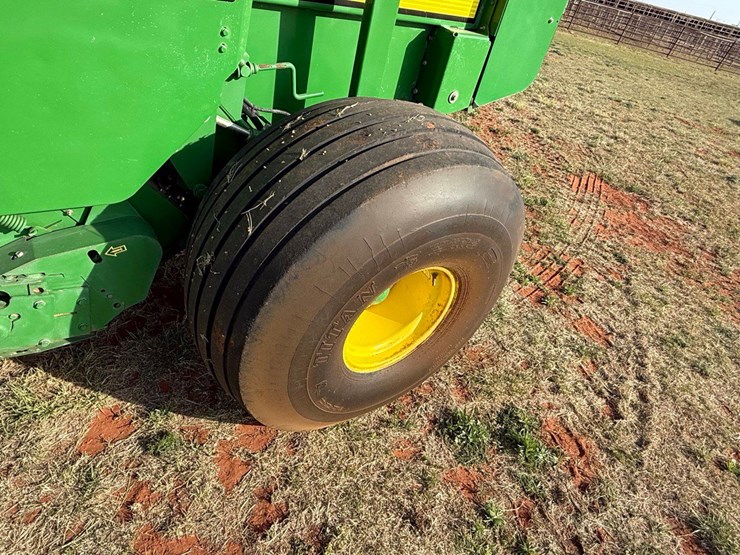 john-deere-568-image-14