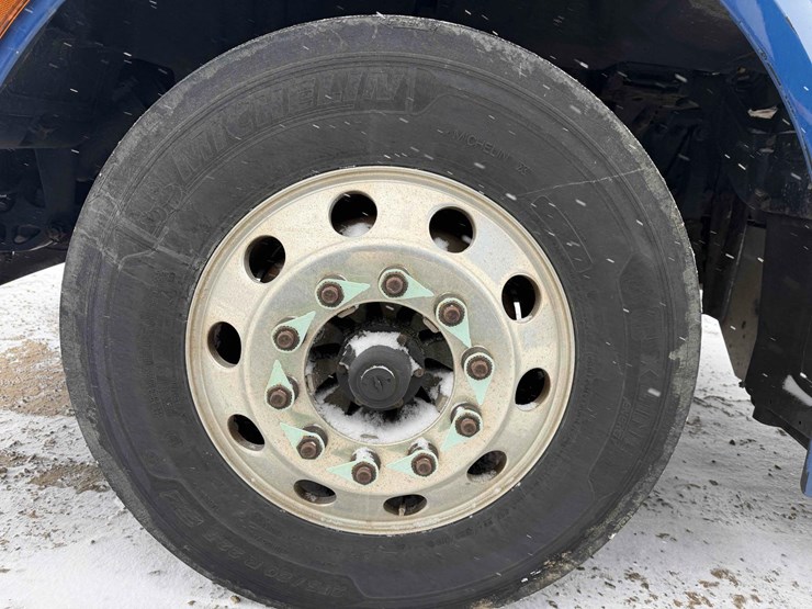 2016-peterbilt-579-image-6