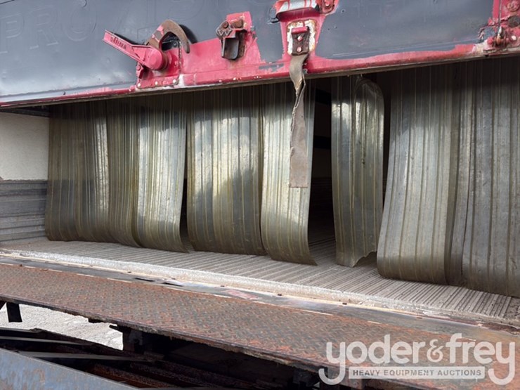 2001-isuzu-npr-image-26