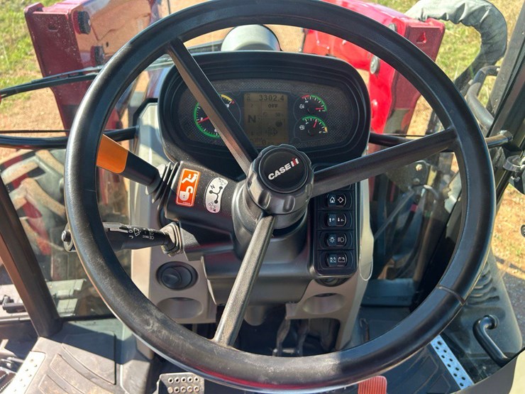 2019-case-ih-farmall-120u-image-34