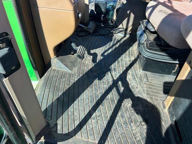 2011-john-deere-9230-image-28