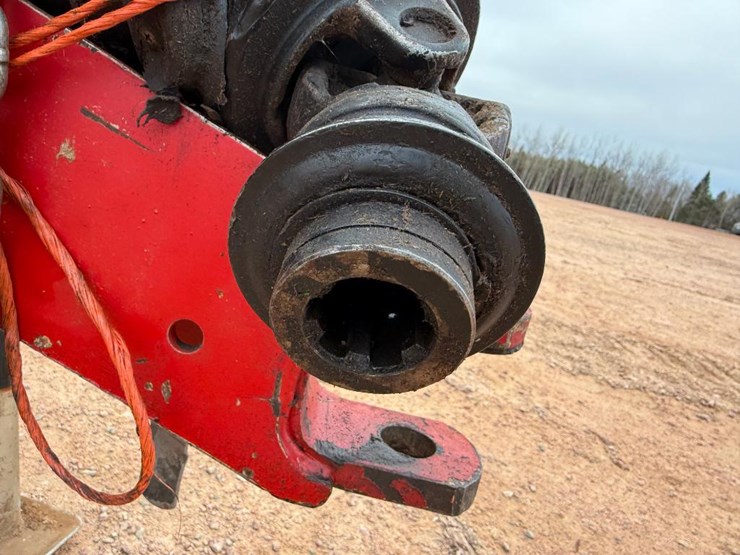 new-holland-br7060-image-22