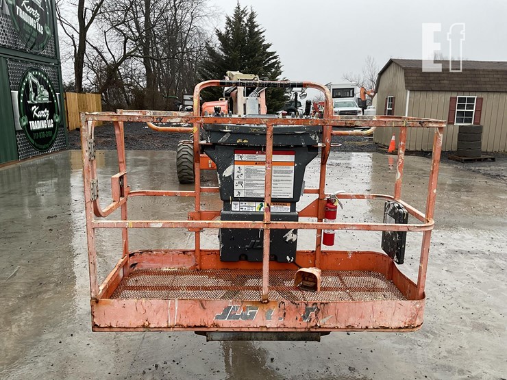 2015-jlg-m600jp-image-7