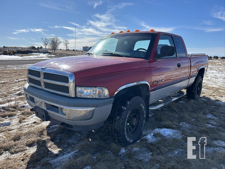 2001-dodge-ram-1500-image-1