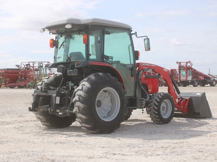 2018-massey-ferguson-1755m-image-5