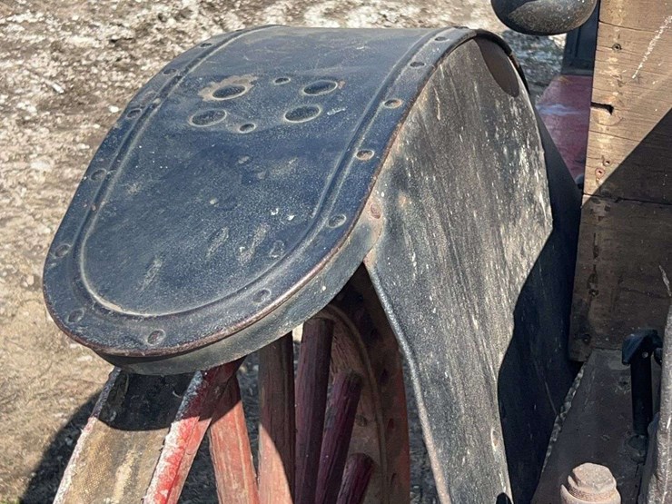 international-highwheeler-image-9