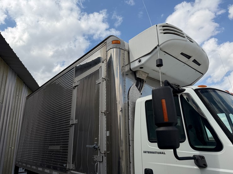 2004-international-durastar-4300-image-35