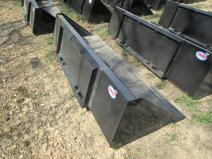 #44098-•-84"-skid-steer-bucket-image-3