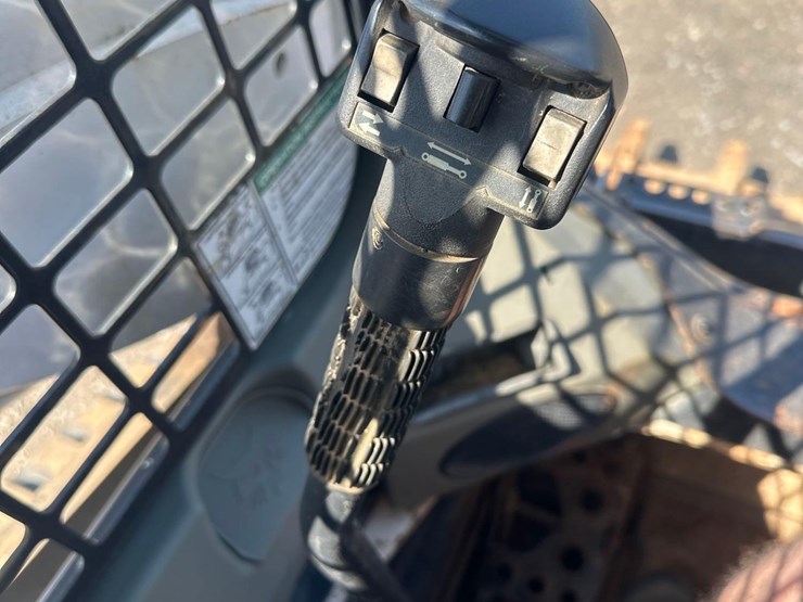 2016-bobcat-t650-image-20